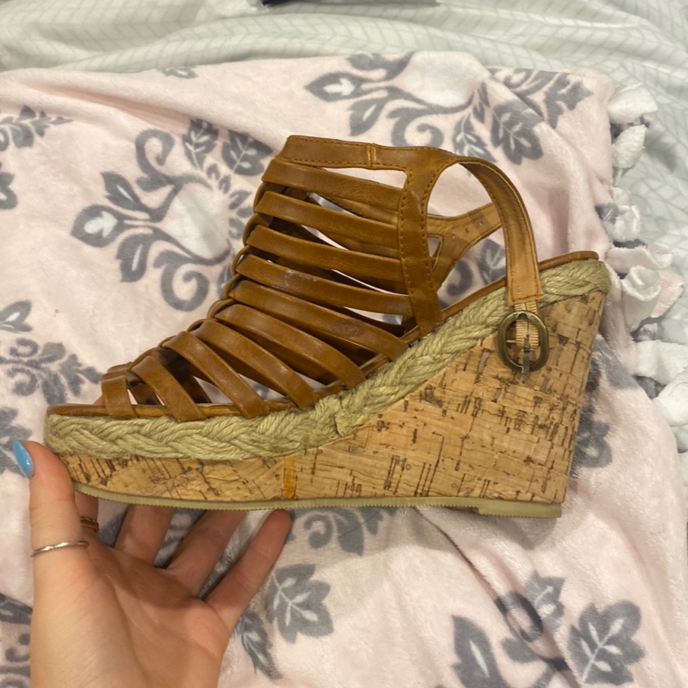 Heeled sandals brown